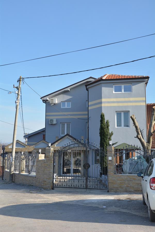 Bed and Breakfast Prenociste Bojan 017 Vranje Exteriér fotografie