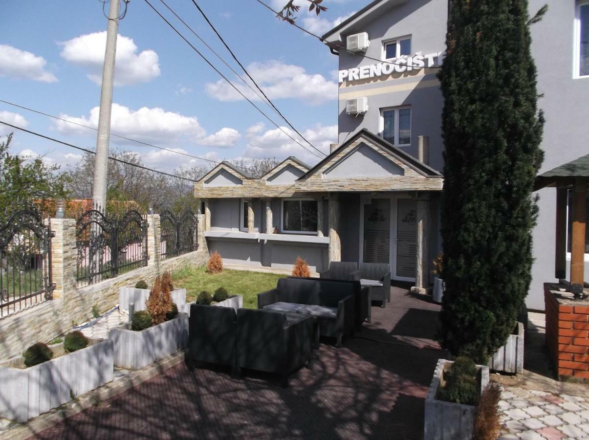 Bed and Breakfast Prenociste Bojan 017 Vranje Exteriér fotografie